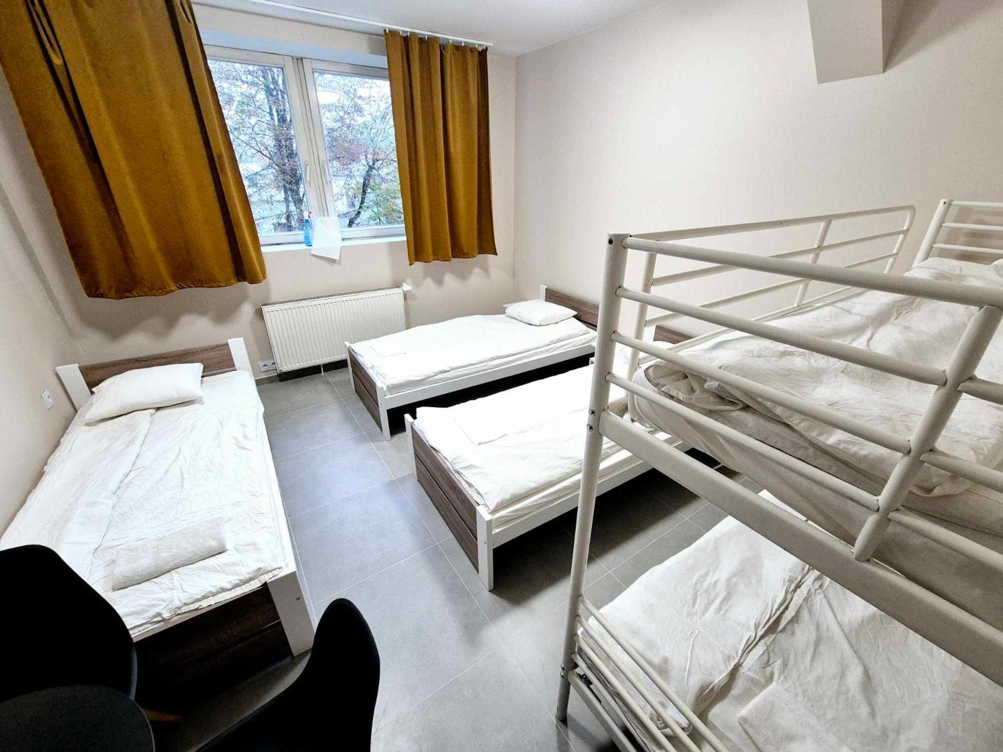 Pini Hostel - Przytulne Pokoje W Centrum Krakowa Exteriör bild